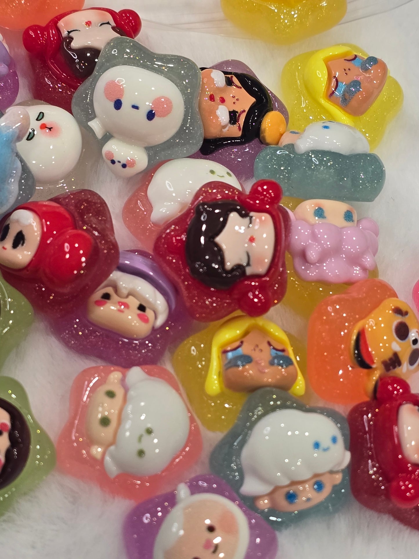 Pop mart chunky resin charms
