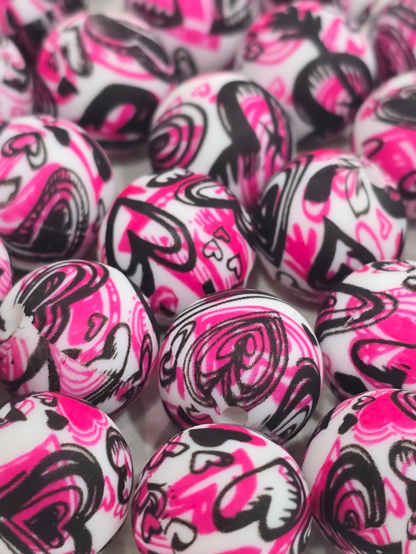 15mm Silicon black heart