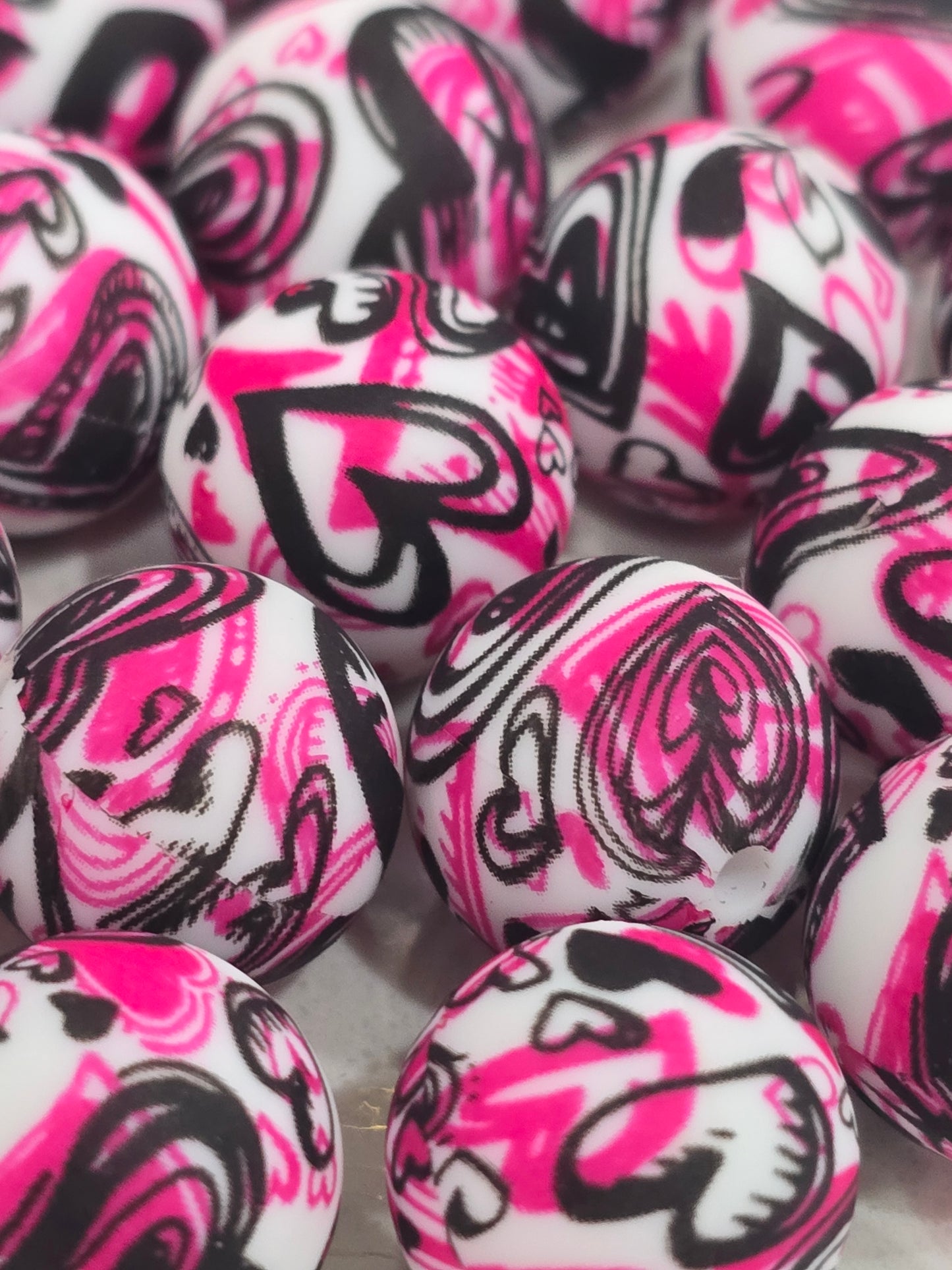 15mm Silicon black heart