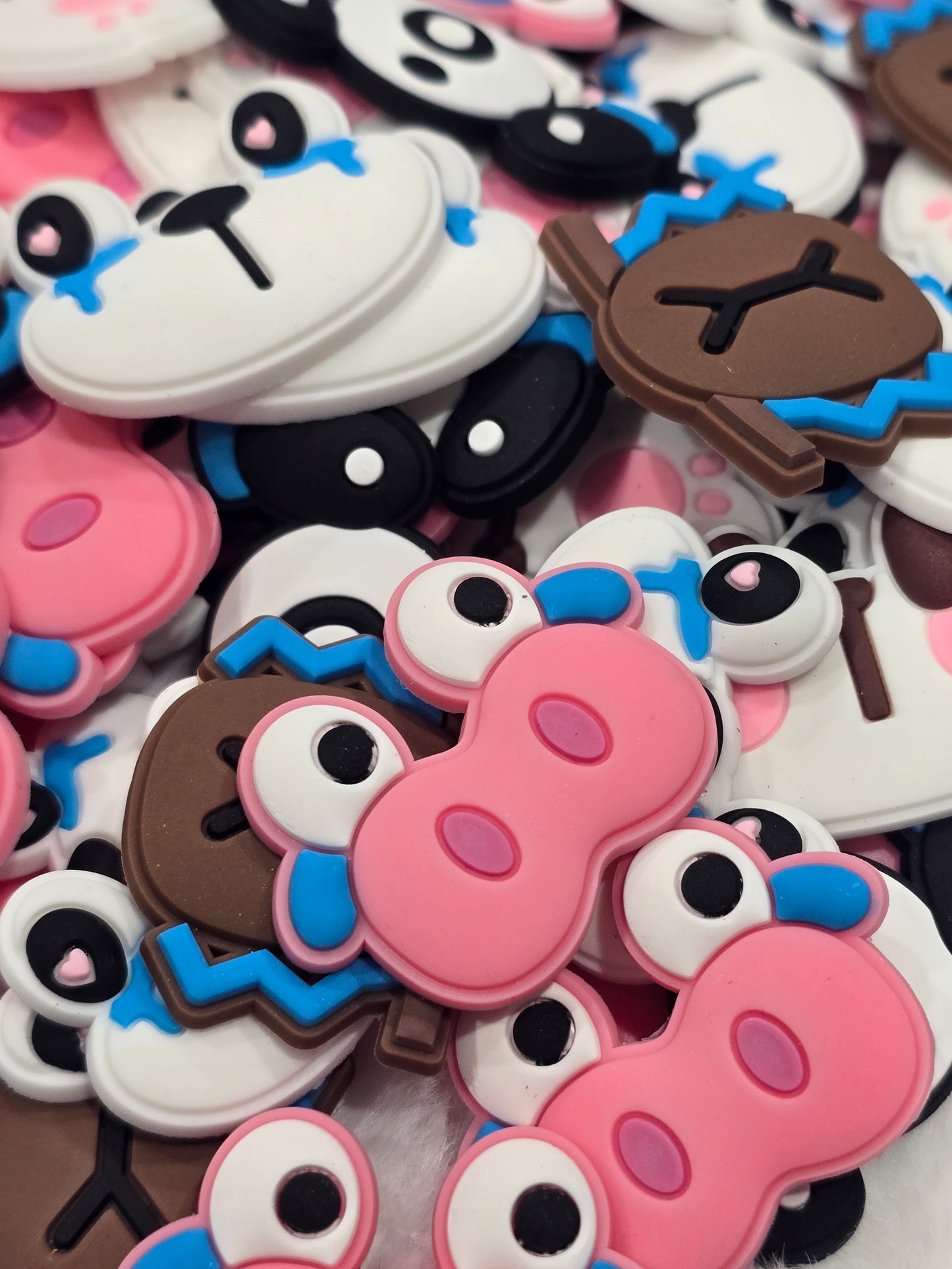Croc Charms- Cutesy 002 $7/10pcs