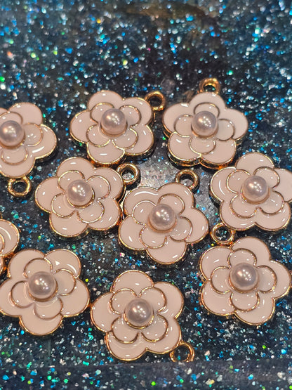 White CC Flowers with pearl -Metal Charm Pendant