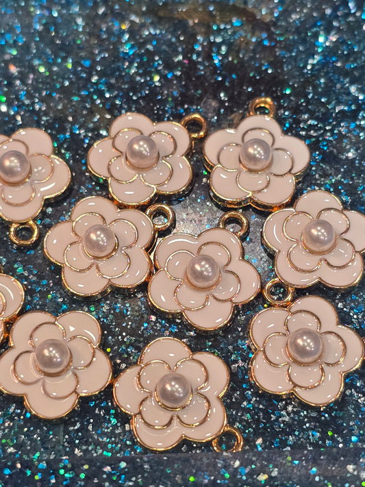White CC Flowers with pearl -Metal Charm Pendant