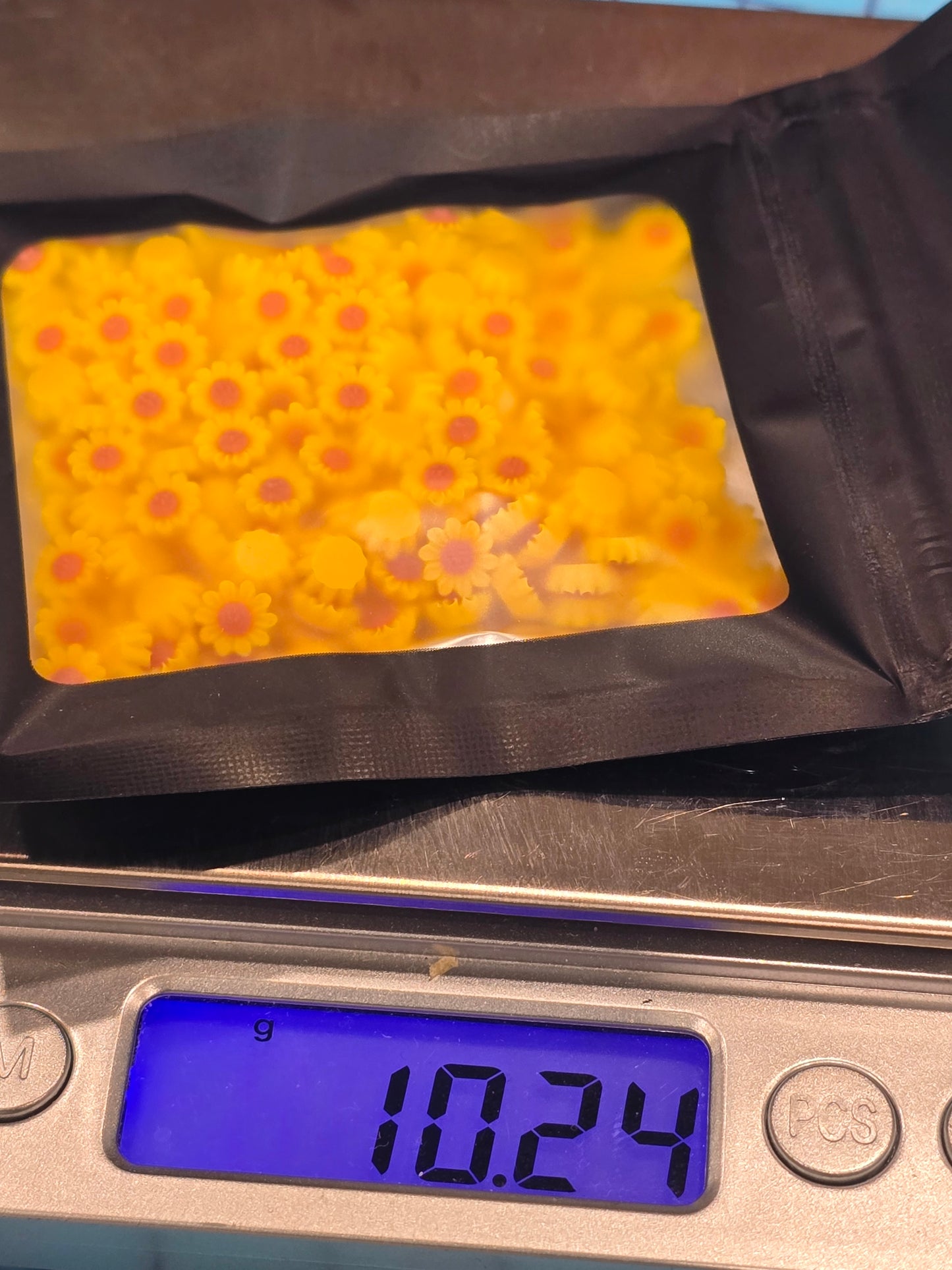 Sunflower- Small Decorative Charms 10grams