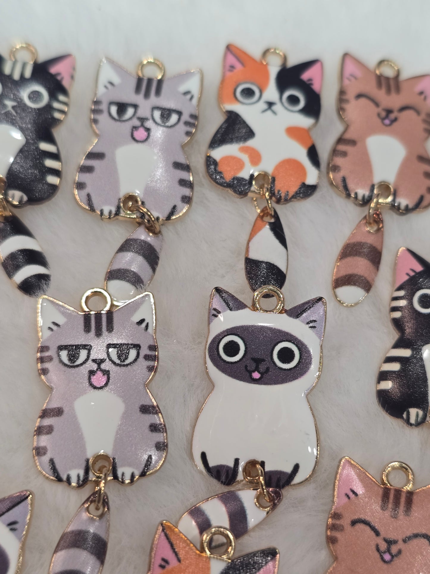 Cutesy Cat -Metal Charm Pendant