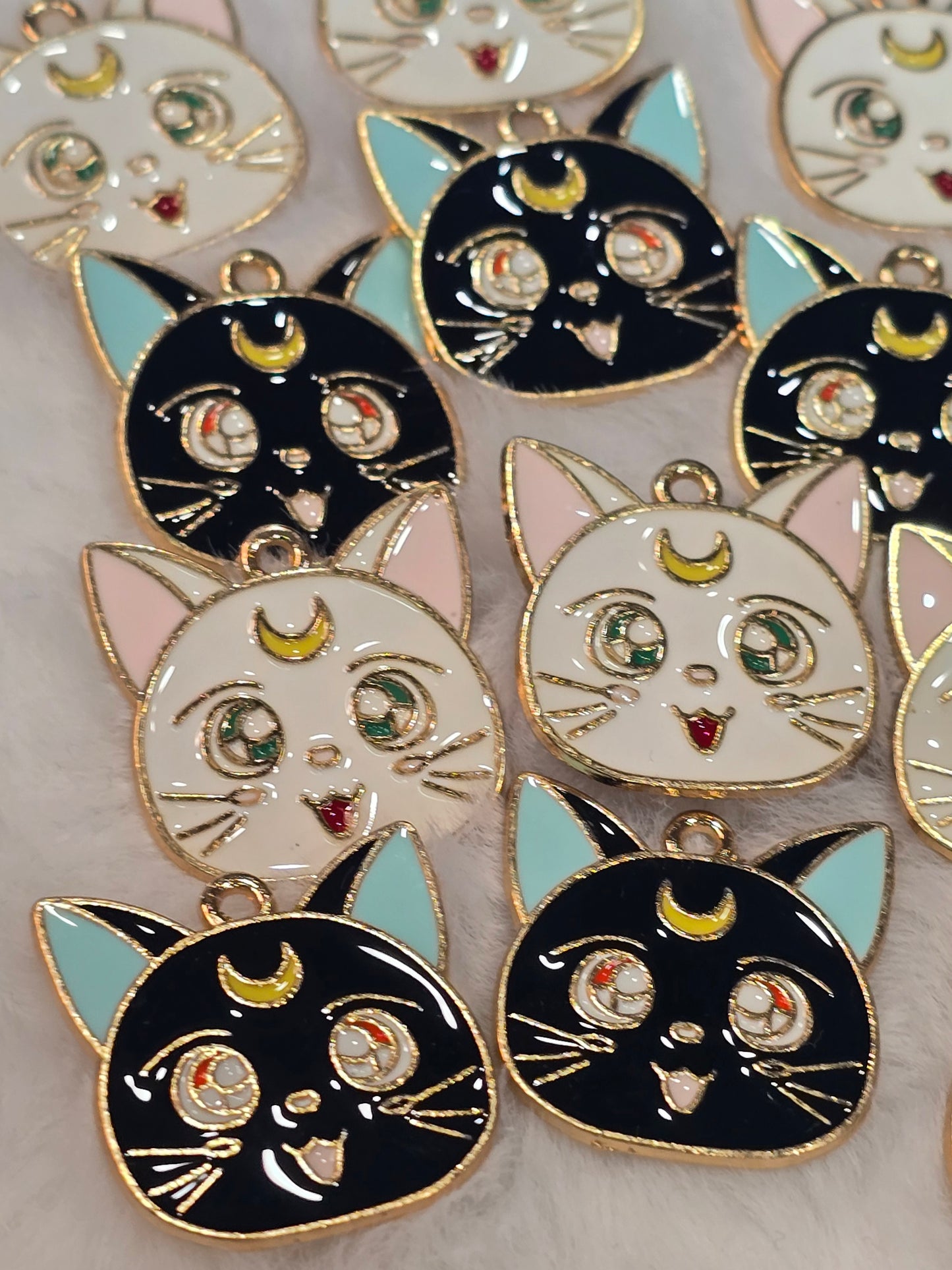 Sailor Moon Cat -Metal Charm Pendant