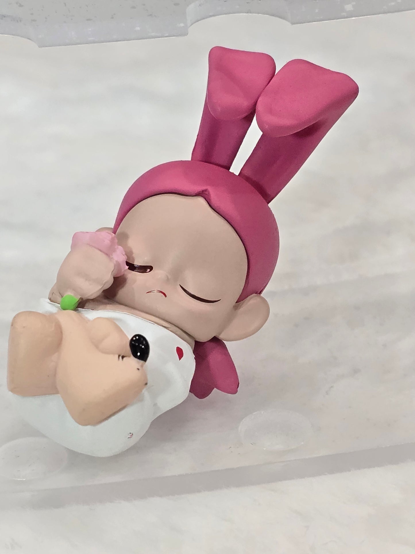 Mini Figure popmart - Zsiga Sleeping pink bunny