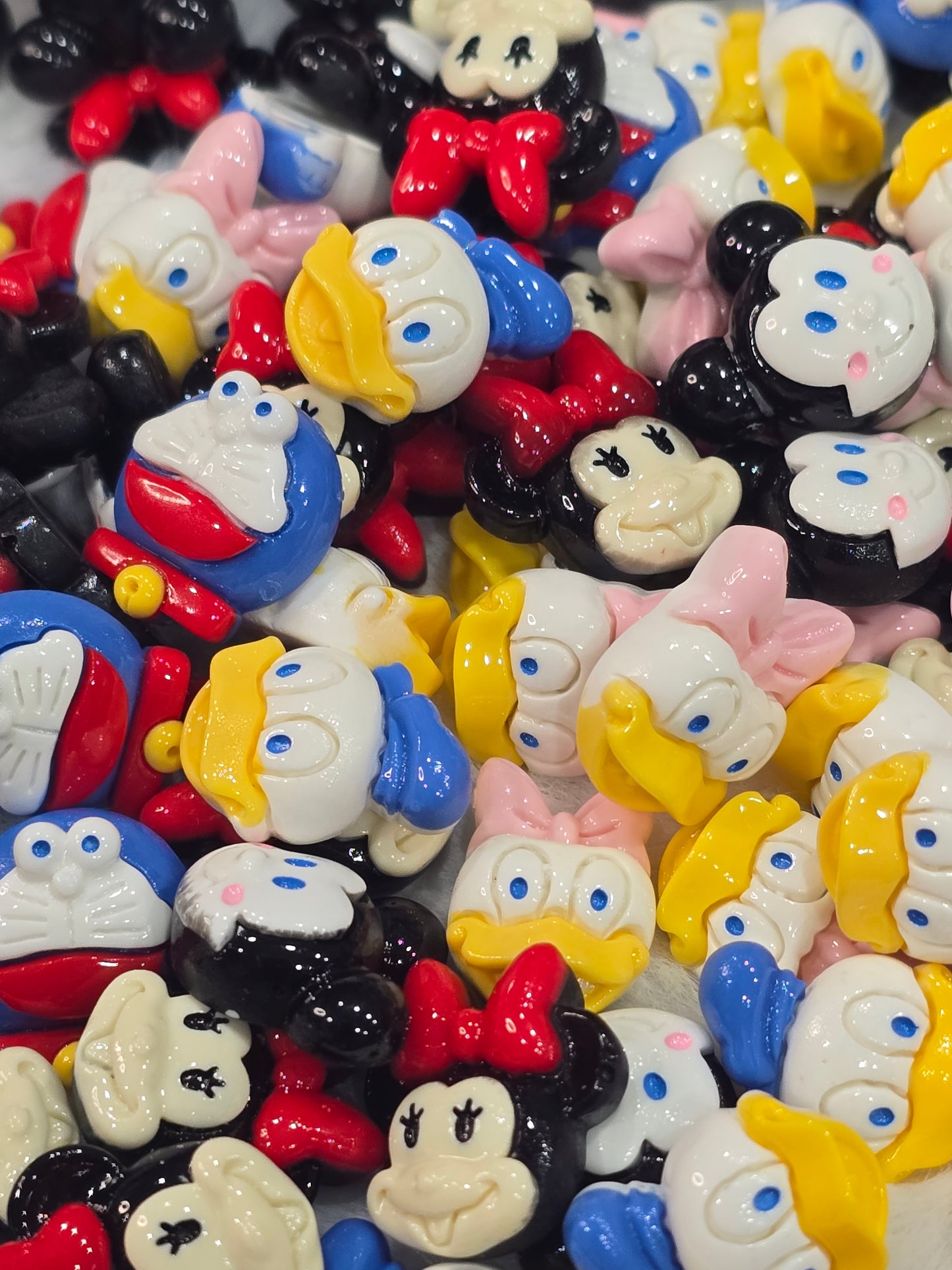 Disney ducks flat back charms