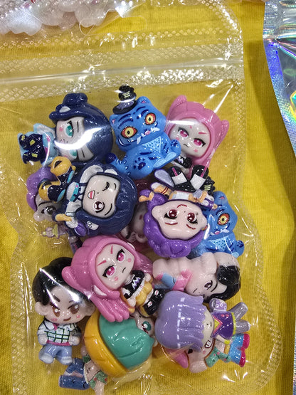 Clearance Charms flat back packs