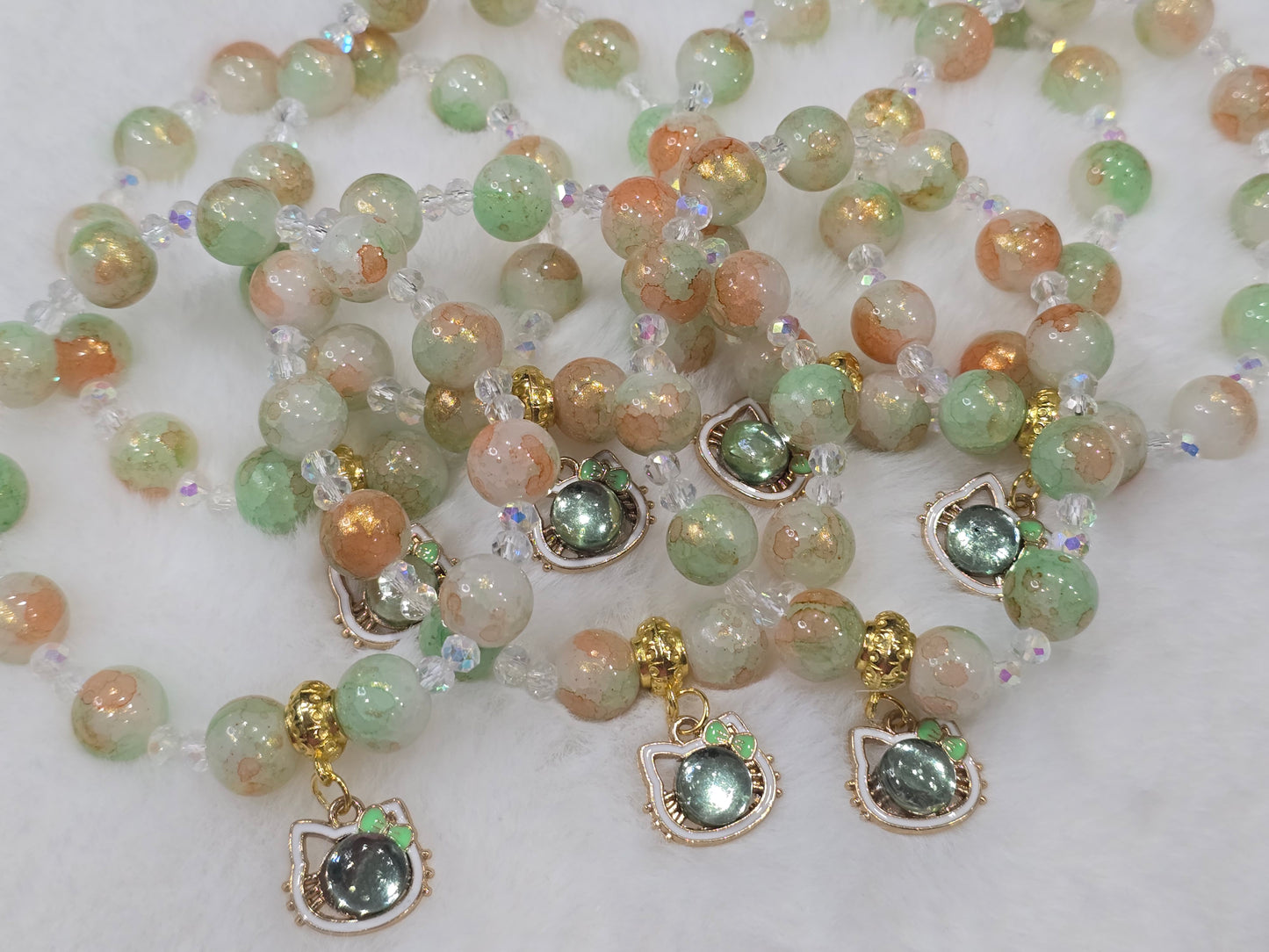 Glass beads HK head green