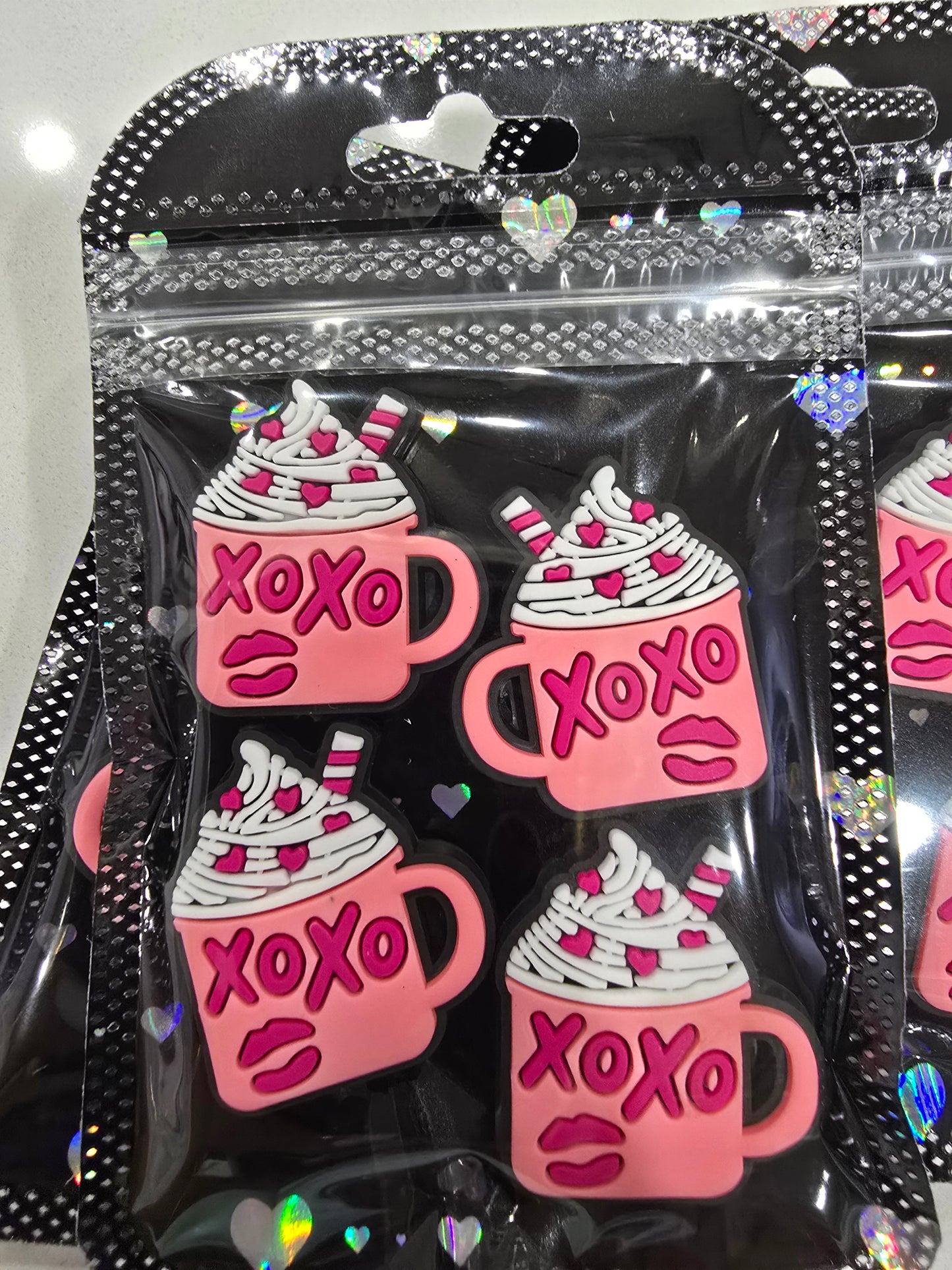 Focal Beads XOXO Cup
